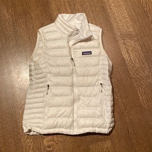 Patagonia vest size:Small Color:white NEW